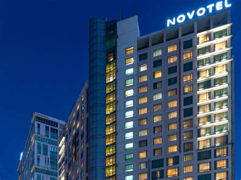 hotel novotel manila araneta center.